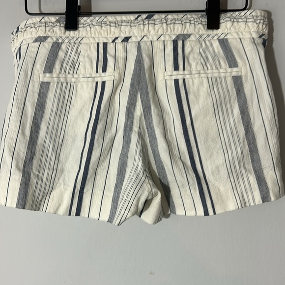 BCBG MAXAZRIA striped shorts - Picture 2 of 3